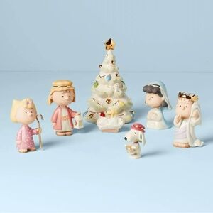 Lenox Peanuts Pageant